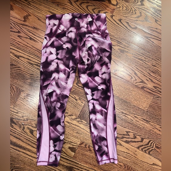 Lululemon capris - Picture 4 of 5
